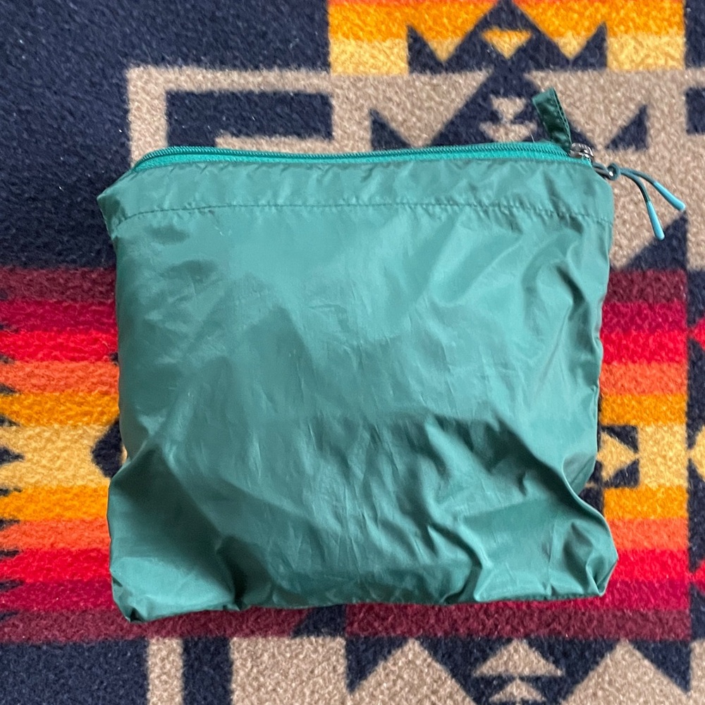 Cotopaxi packable windbreaker - Picture 5 of 6
